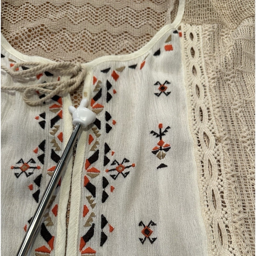 Miss Me Lace Poncho Lightweight Long Crochet Fringe Boho Hippie Size L - Picture 7 of 7